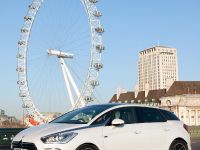 Citroen DS5 Hybrid4 (2012) - picture 3 of 3