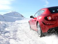 Ferrari FF (2012) - picture 8 of 12