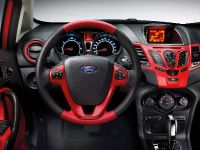 Ford Fiesta (2012) - picture 2 of 8