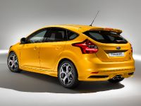 Ford Focus ST 5-door (2012)