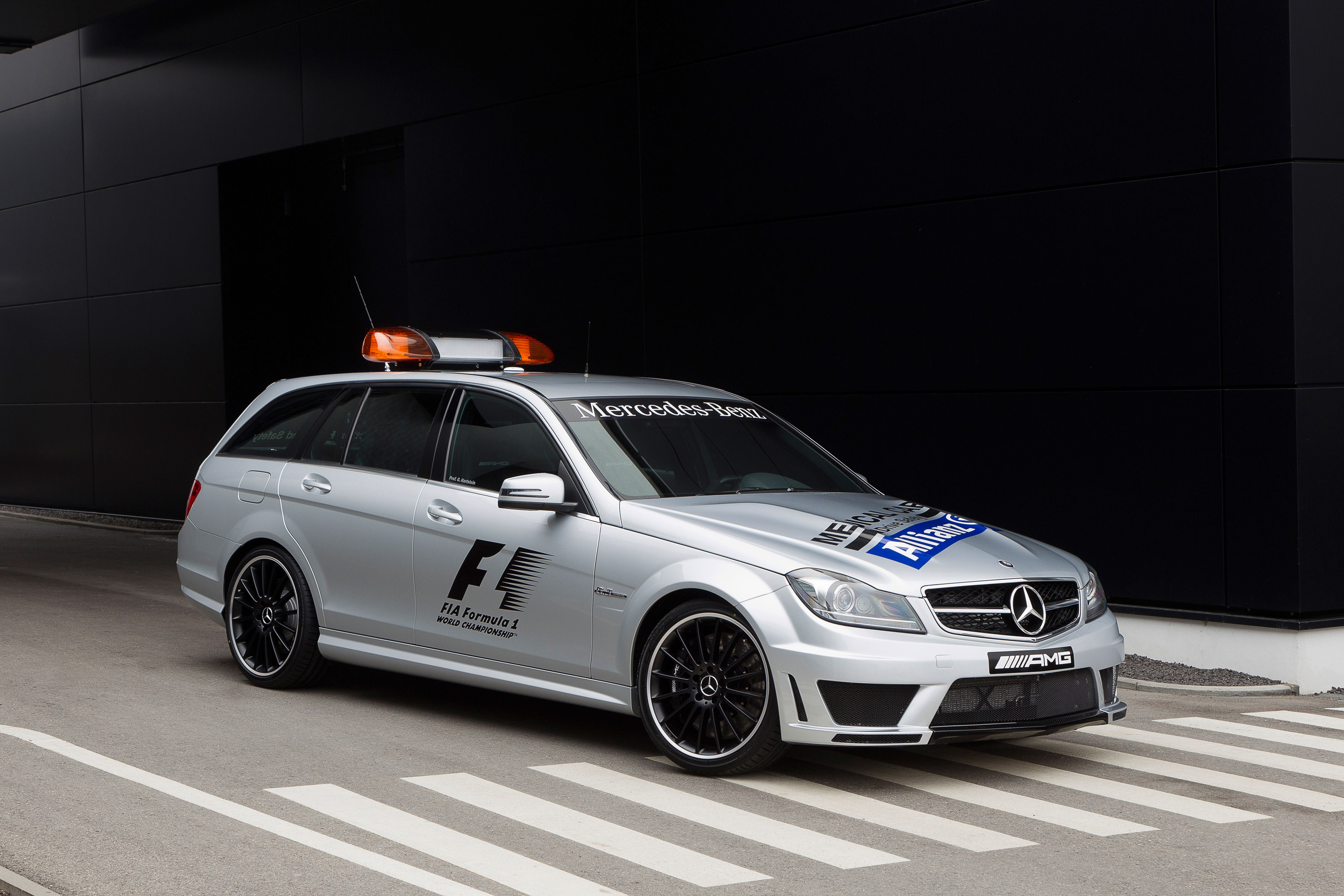 Mercedes-Benz C 63 AMG Estate Official F1 Medical Car