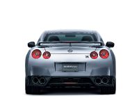 Nissan GT-R (2012) - picture 2 of 22
