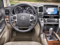 Toyota Land Cruiser V8 (2012)