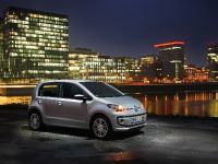 Volkswagen up! 4-door (2012)