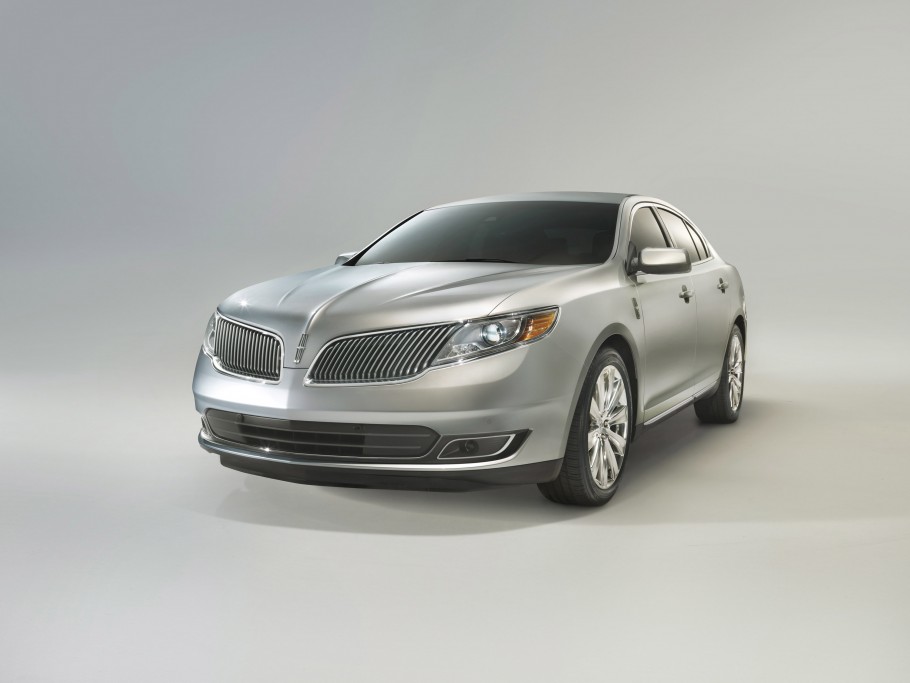 Lincoln MKS (2013)