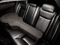 Chrysler 300C John Varvatos Limited Edition (2014) - picture 4 of 25