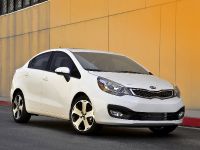 Kia Rio (2014) - picture 1 of 31