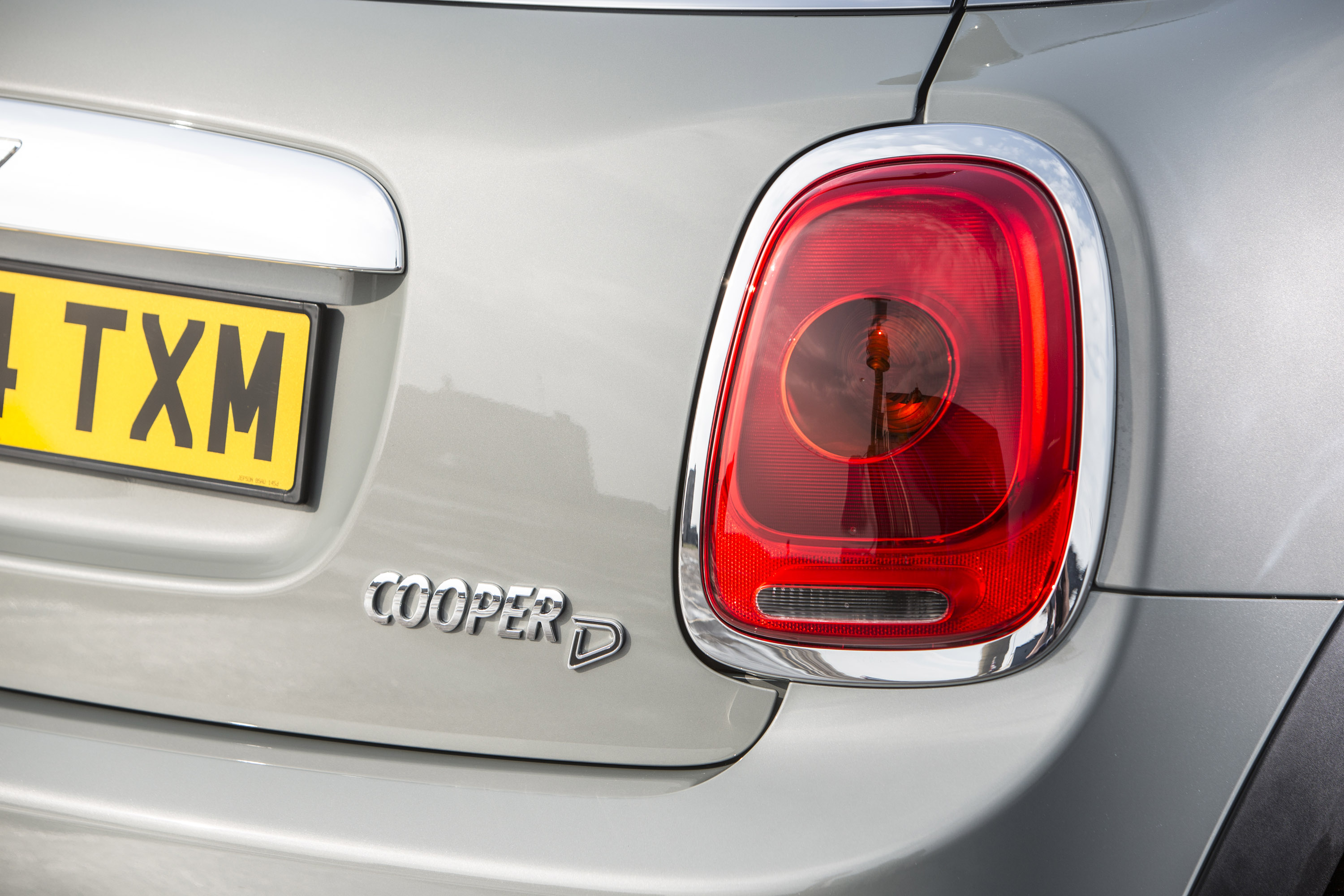 MINI Cooper D 5-Door Hatchback