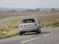 MINI Cooper D 5-Door Hatchback (2014) - picture 7 of 27