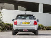 MINI Cooper 5-Door Hatchback (2014)