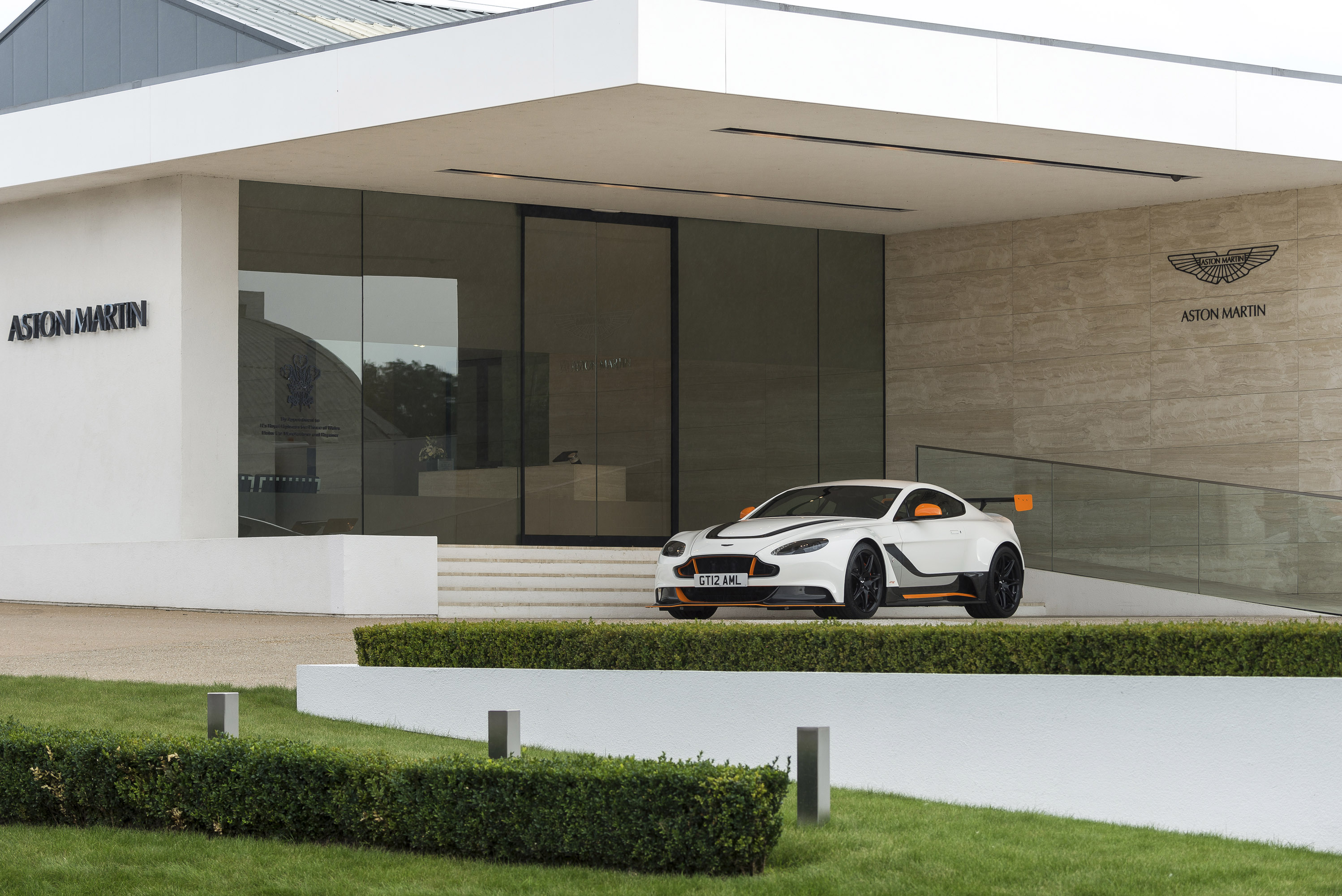 Aston Martin Aston Marin Vantage GT12