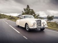 Bentley Continental Evolution of an Icon (2015)