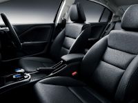 Honda Grace Hybrid (2015)