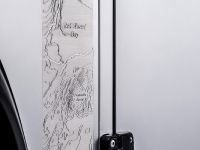 Land Rover Defender 2,000,000 (2015) - picture 8 of 16