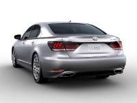 Lexus LS (2015)