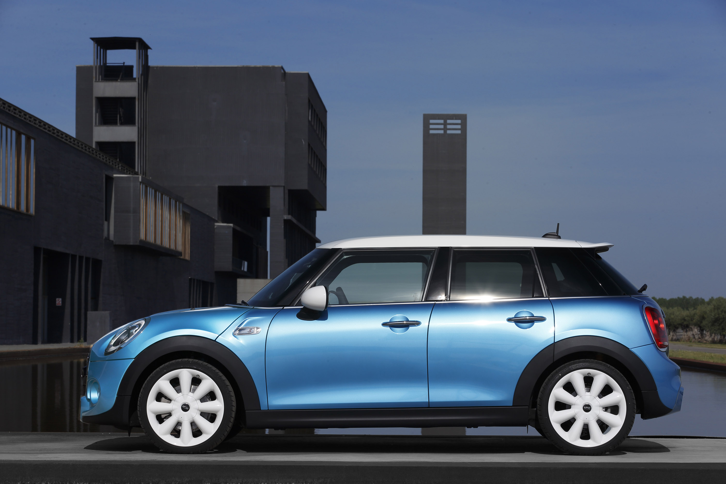 MINI 5-door Hatchback