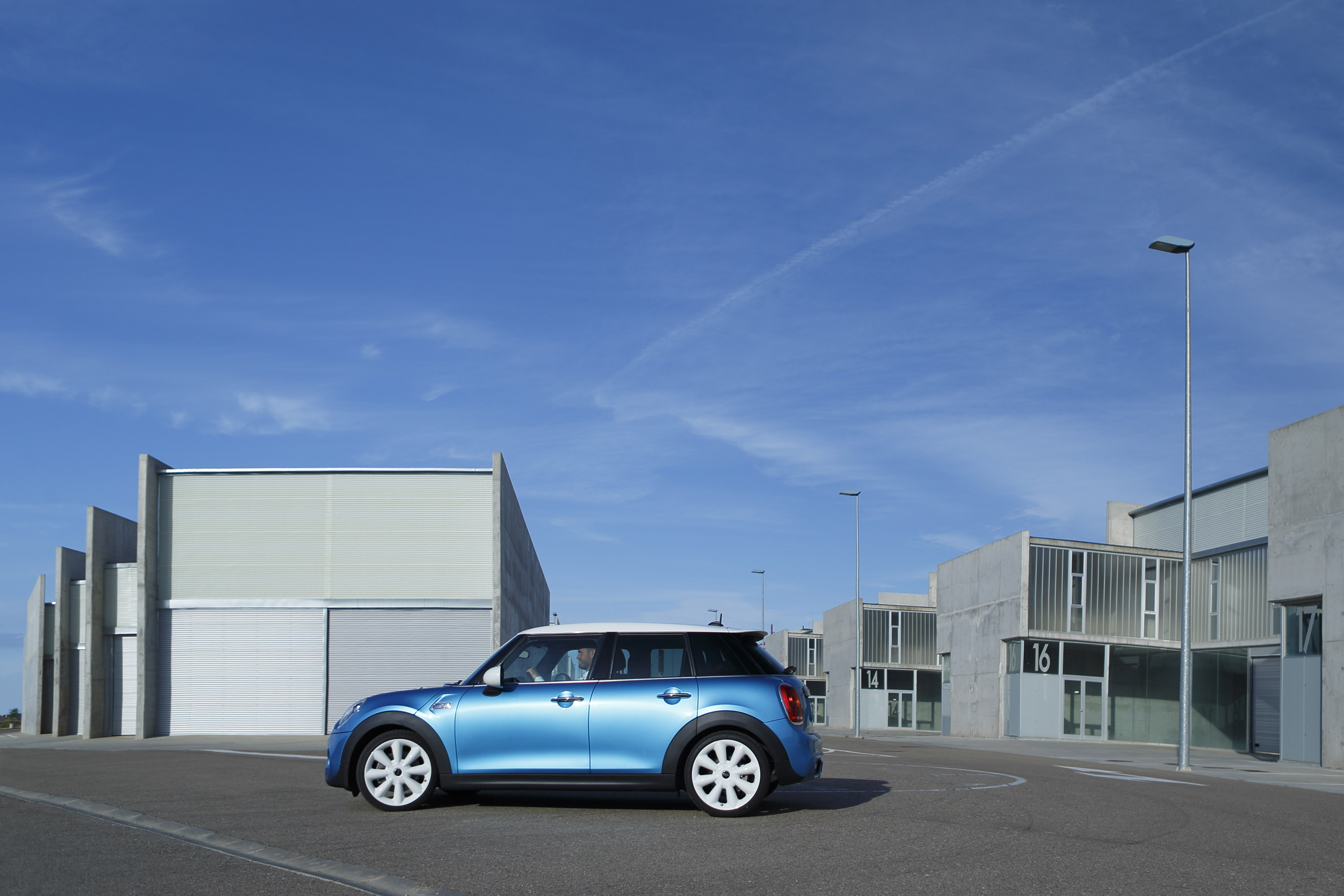 MINI 5-door Hatchback