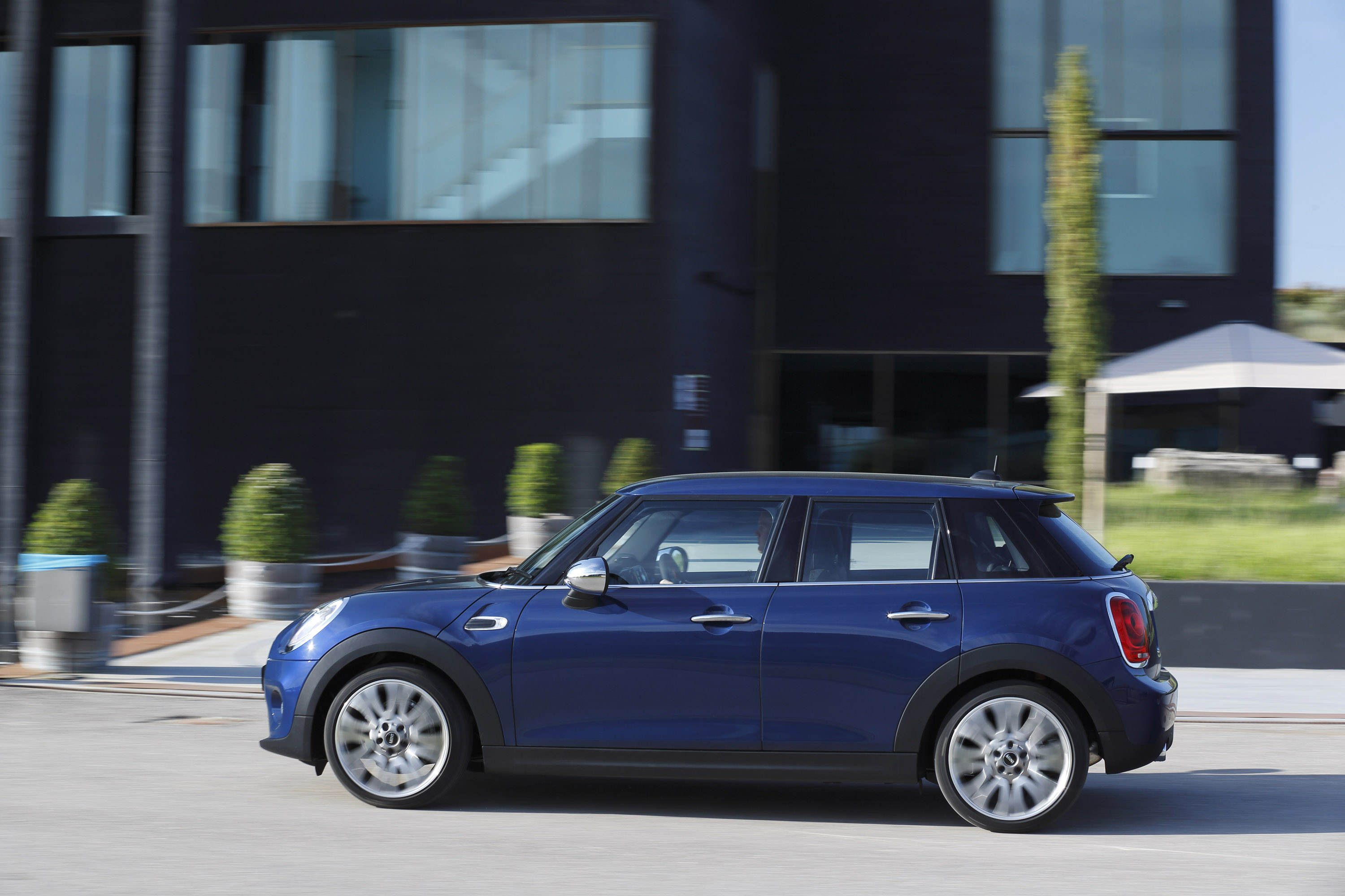 MINI 5-door Hatchback