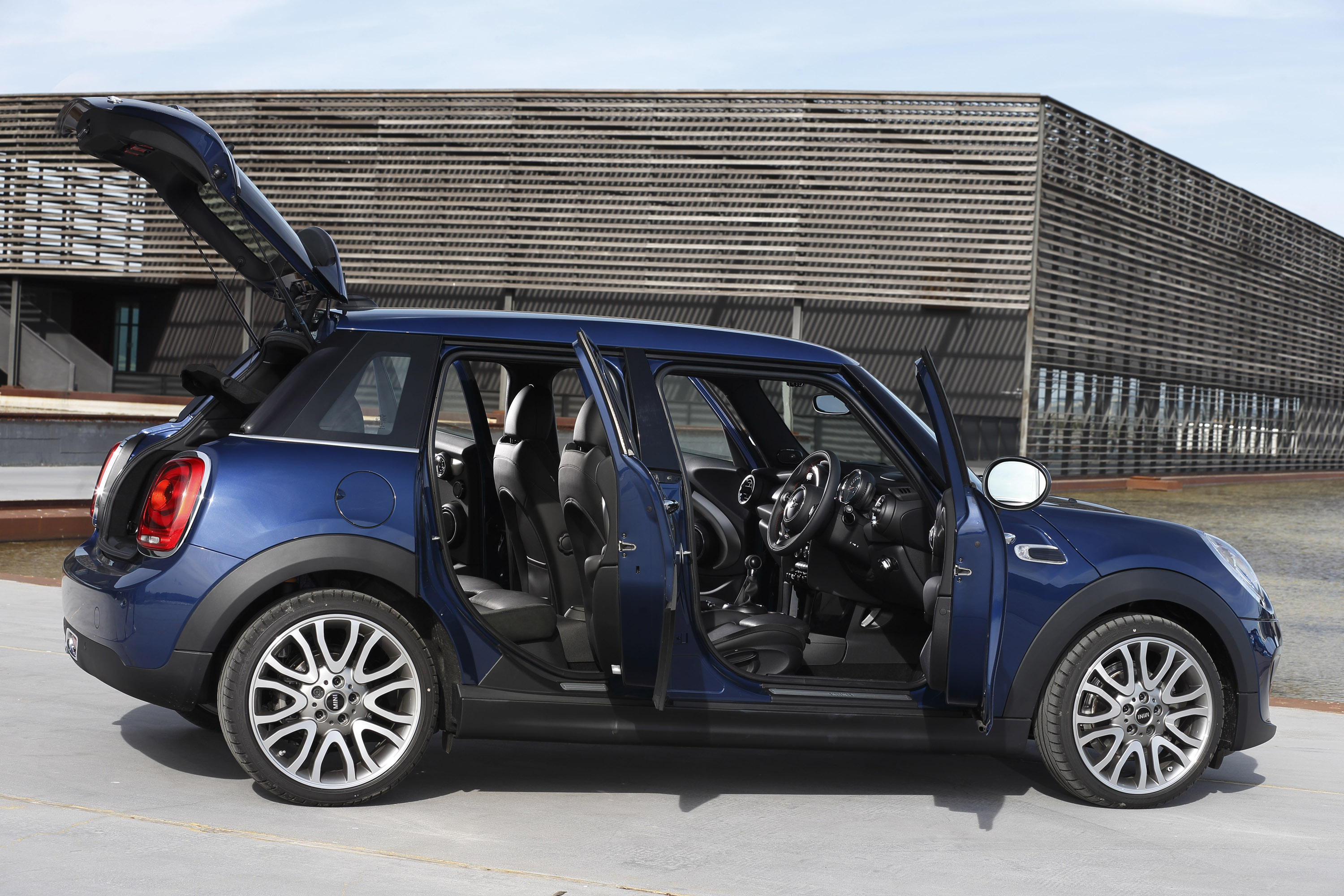 MINI 5-door Hatchback