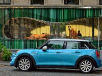 Mini Cooper 5-door (2015) - picture 6 of 13