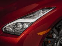 Nissan GT-R (2015) - picture 8 of 26