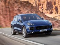 Porsche Cayenne Range (2015) - picture 3 of 10