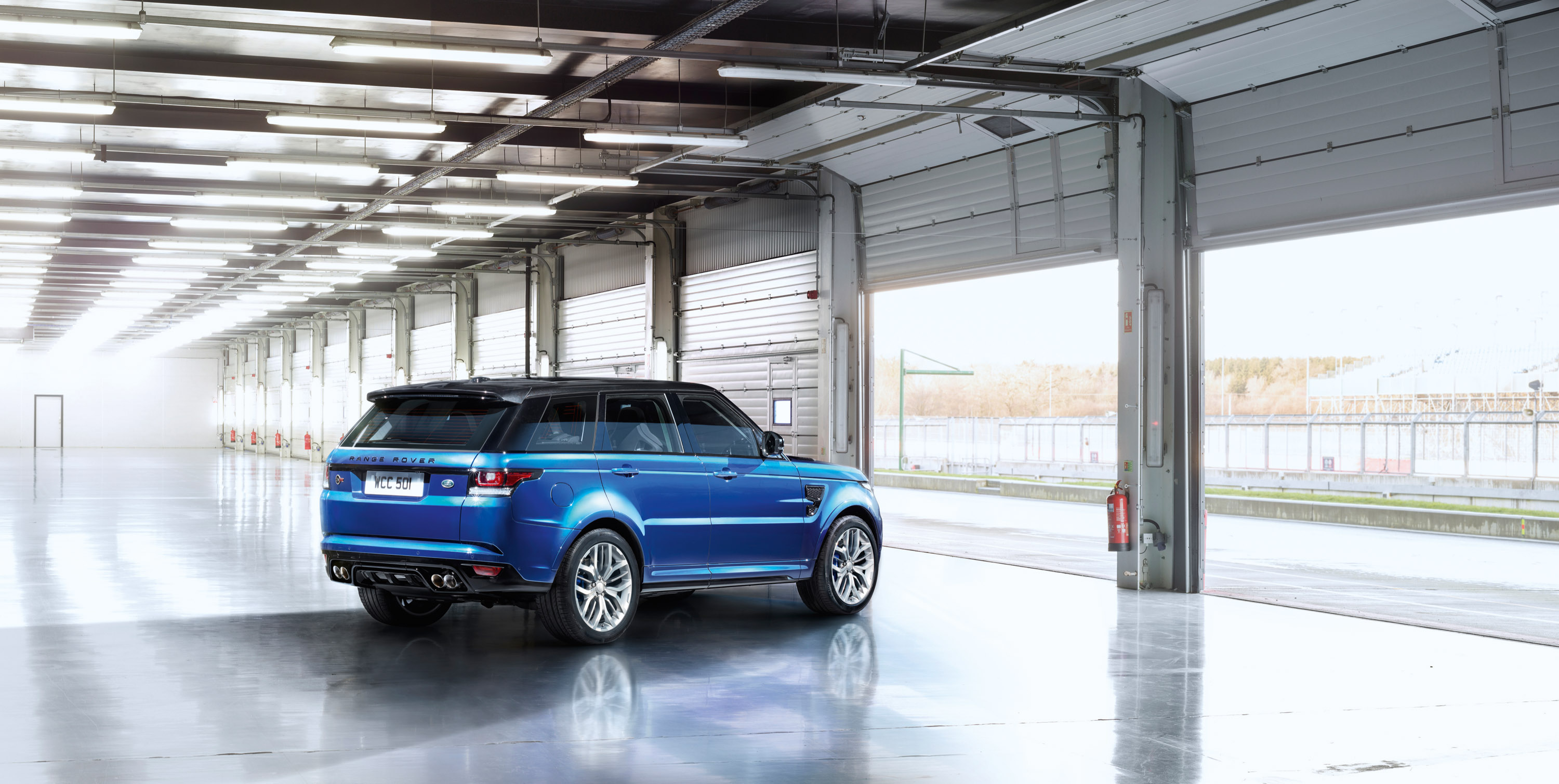Land Rover Range Rover SVR