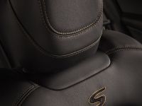 Chrysler 200S Alloy Edition (2016) - picture 6 of 9
