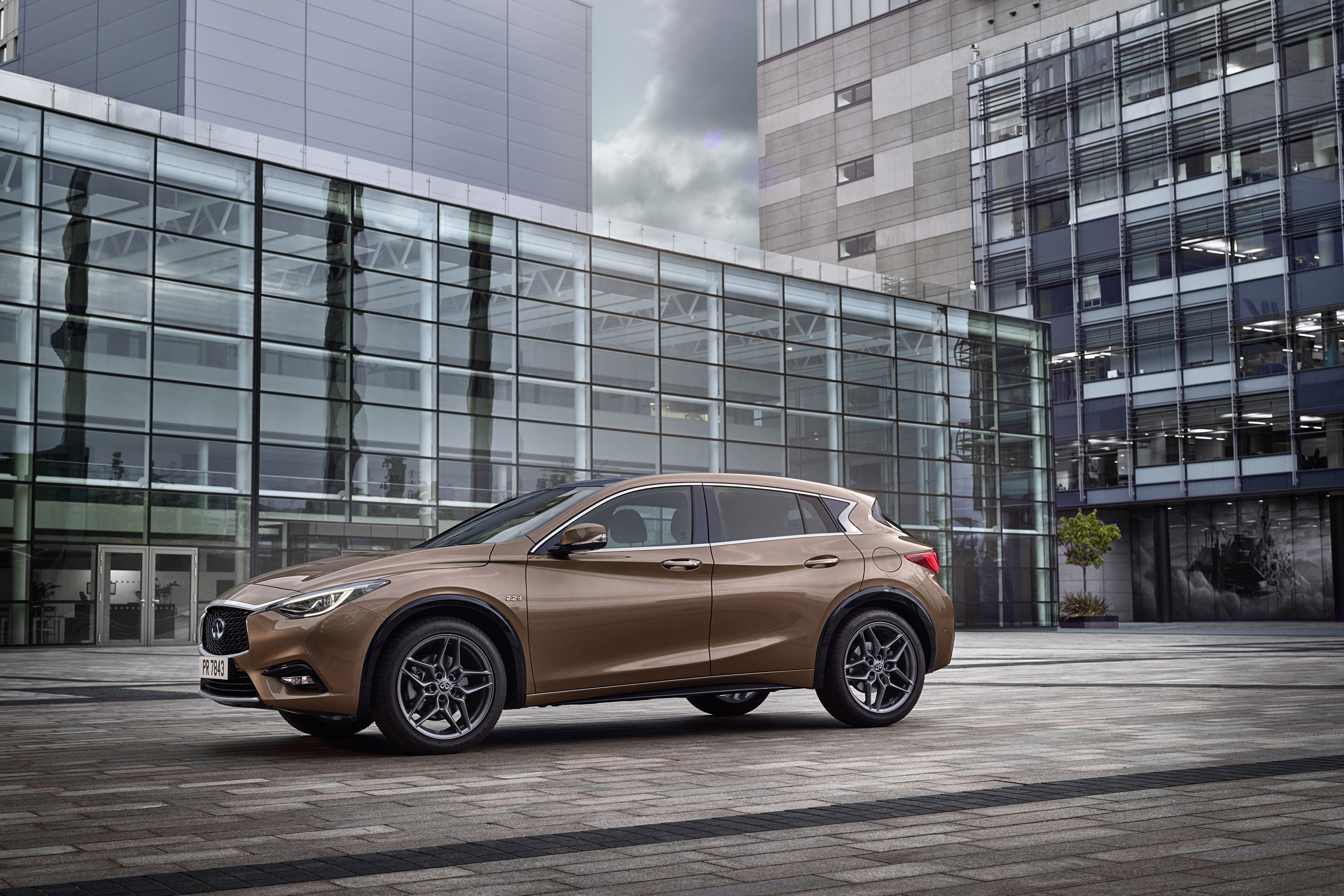 Infiniti Q30 Active Compact
