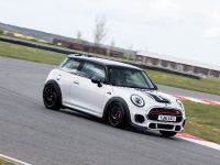 MINI Cooper Works Challenge (2016) - picture 6 of 15