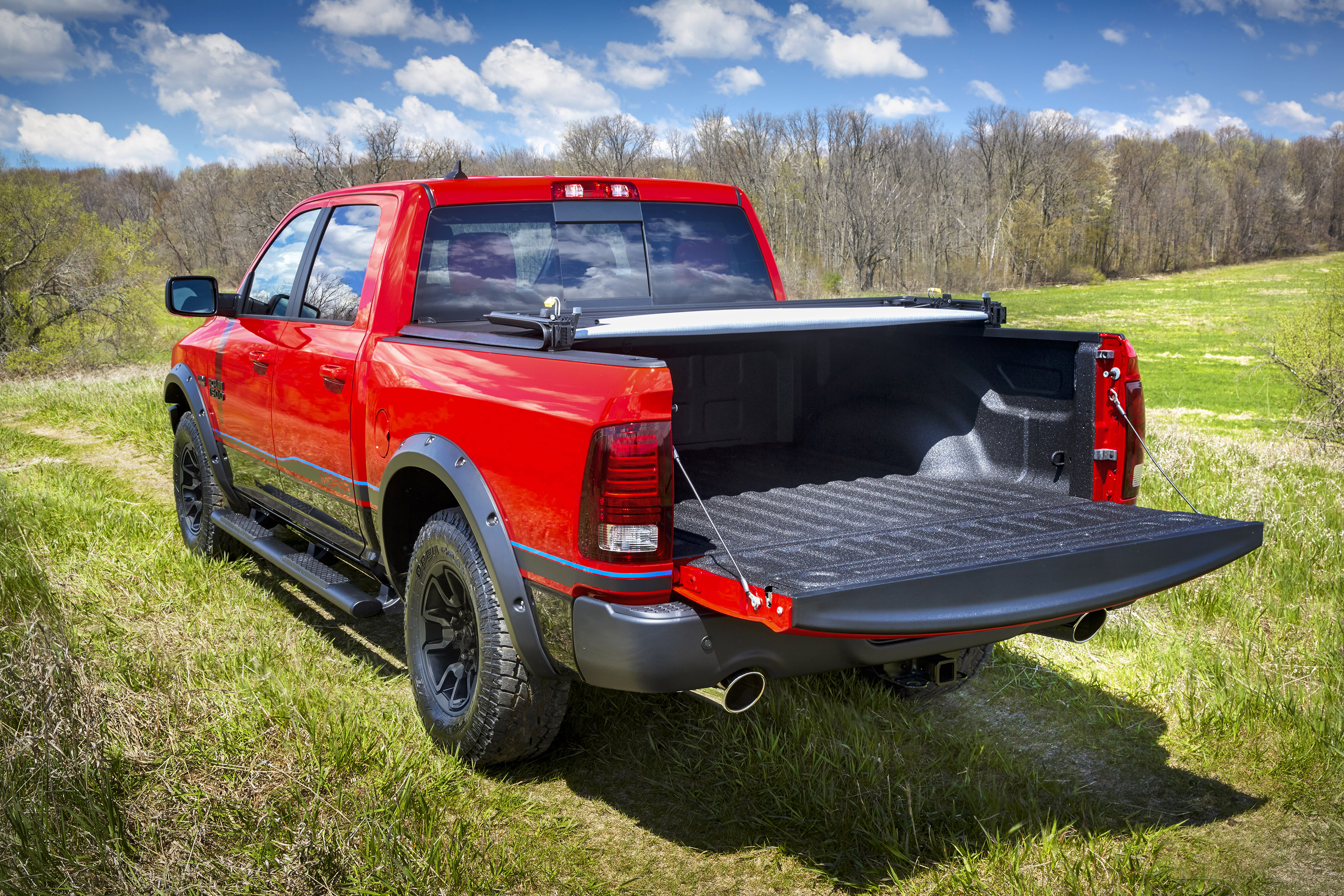 Others Mopar'16 Ram Rebel