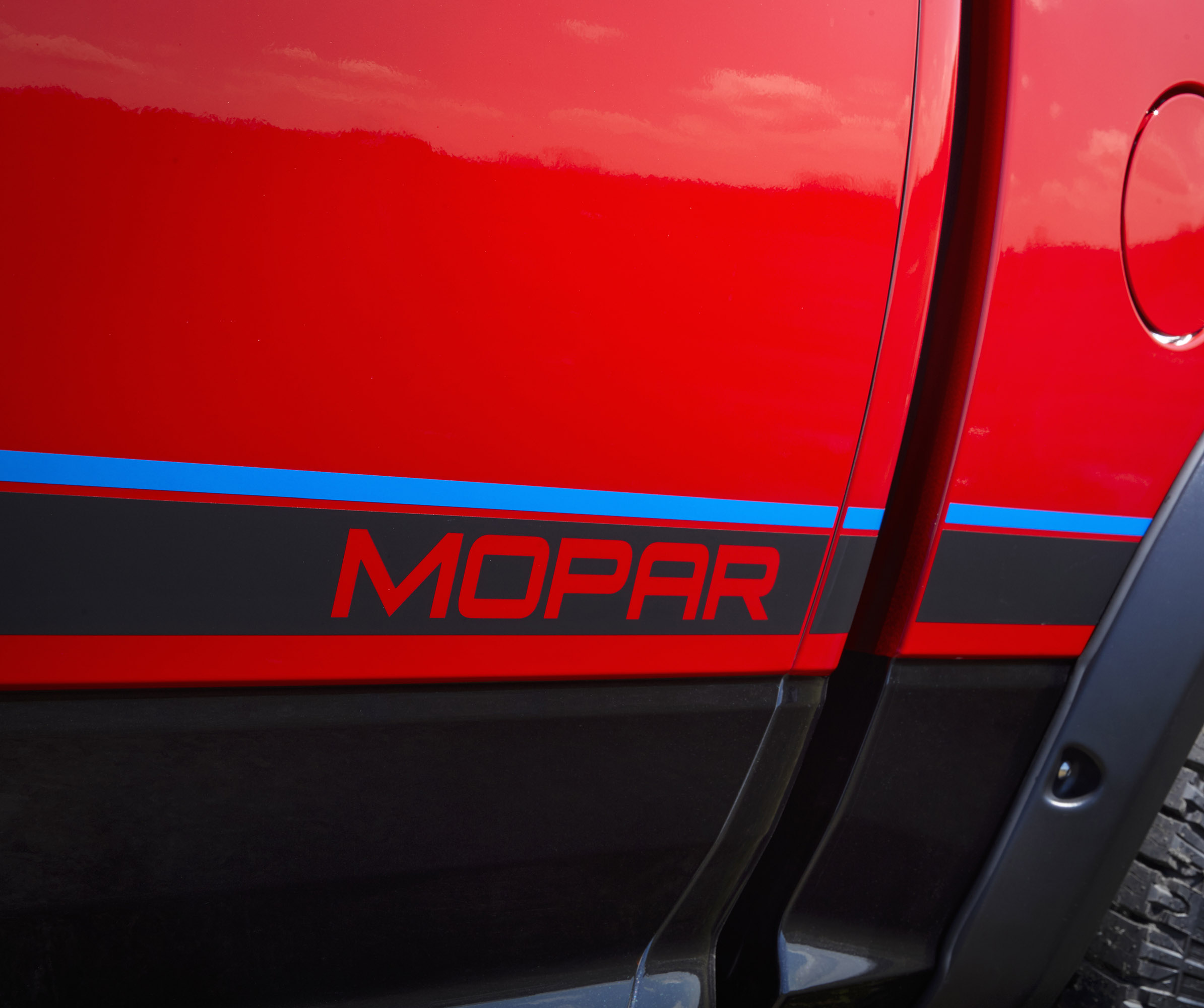 Others Mopar'16 Ram Rebel