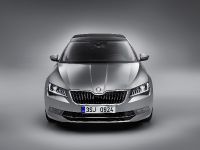 Skoda Superb (2016) - picture 2 of 28