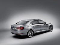 Skoda Superb (2016) - picture 8 of 28