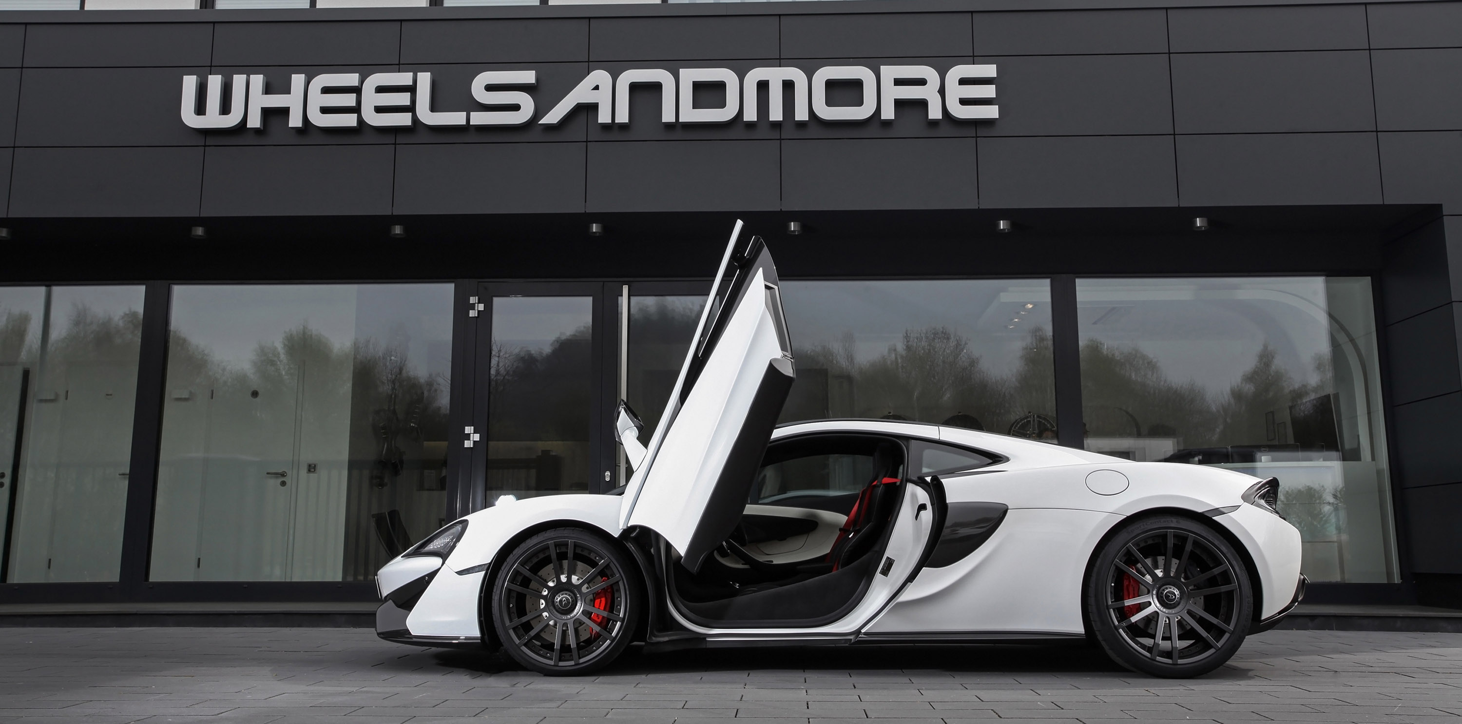 Wheelsandmore Wheelasandmore McLaren 570 GT HORNESSE