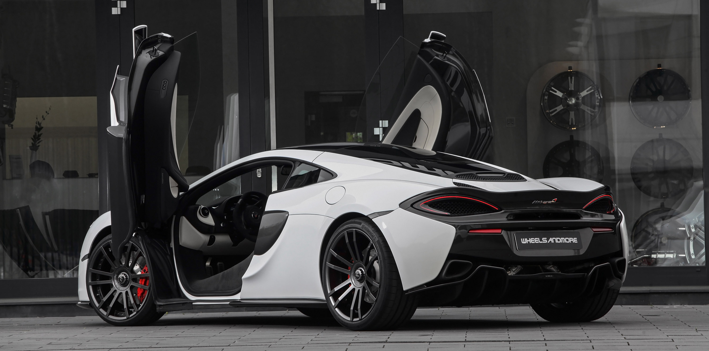 Wheelsandmore Wheelasandmore McLaren 570 GT HORNESSE