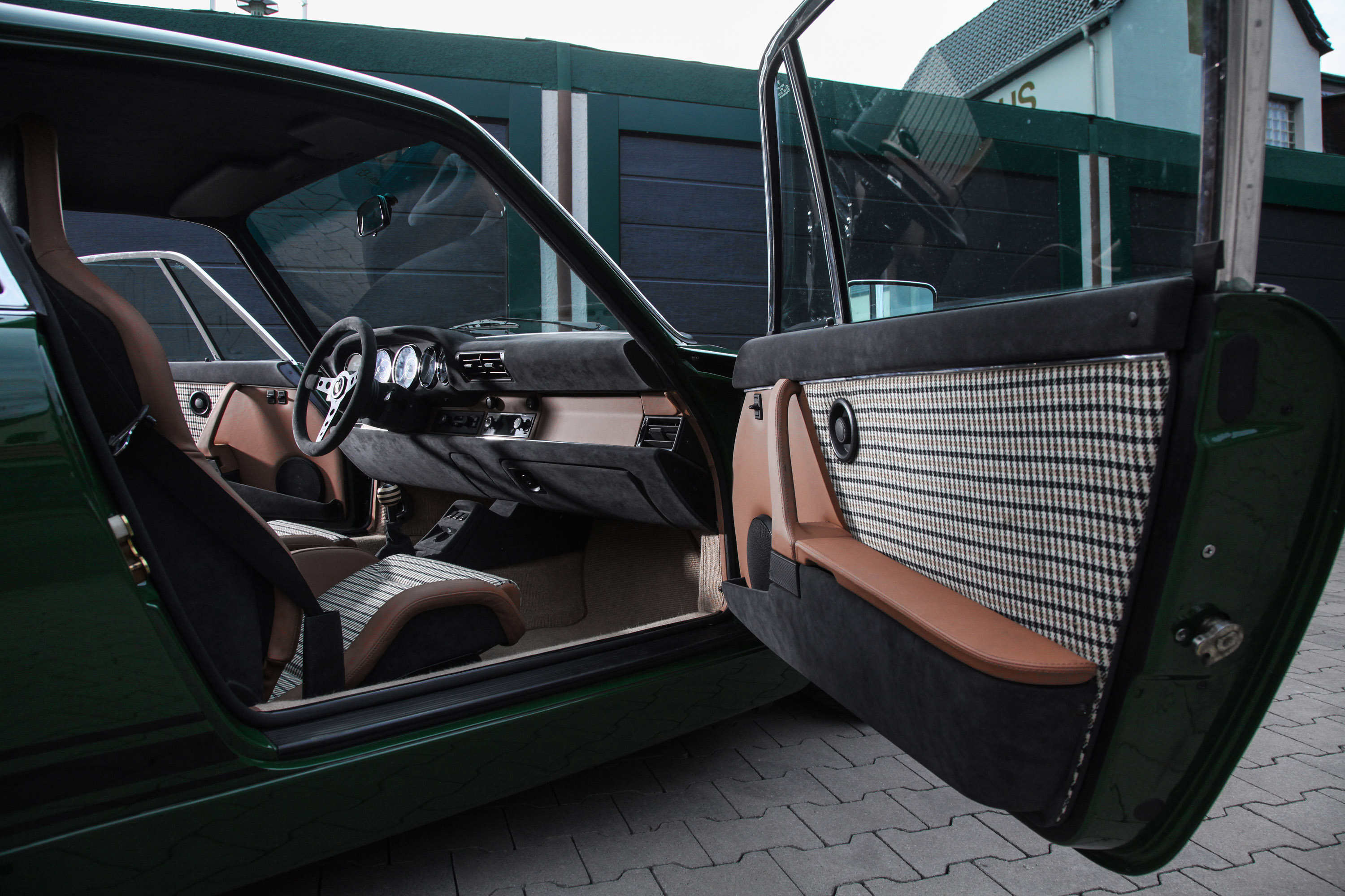 Porsche dp motorsport Porsche 964 Carrera Irish Green
