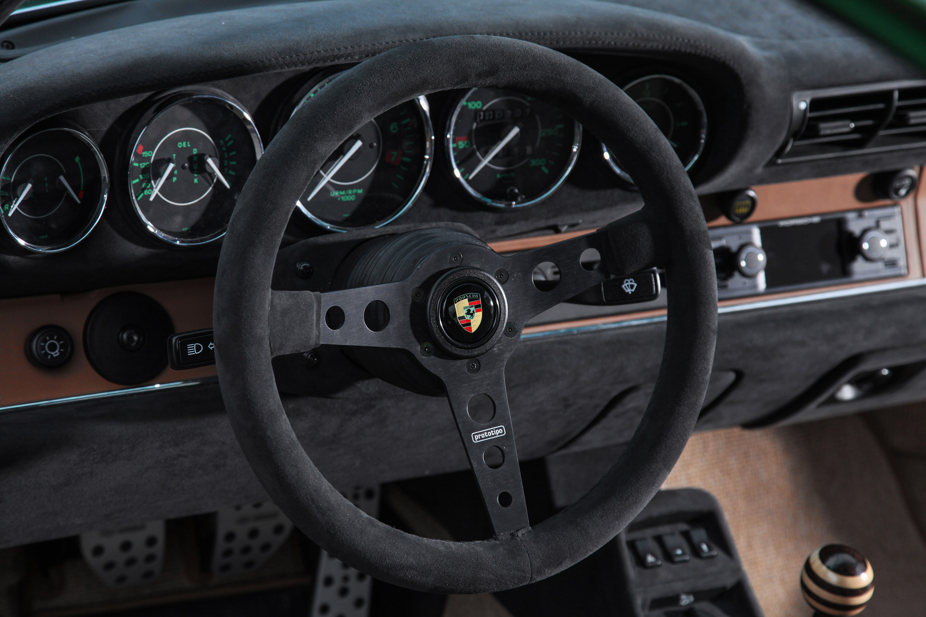 Porsche dp motorsport Porsche 964 Carrera Irish Green