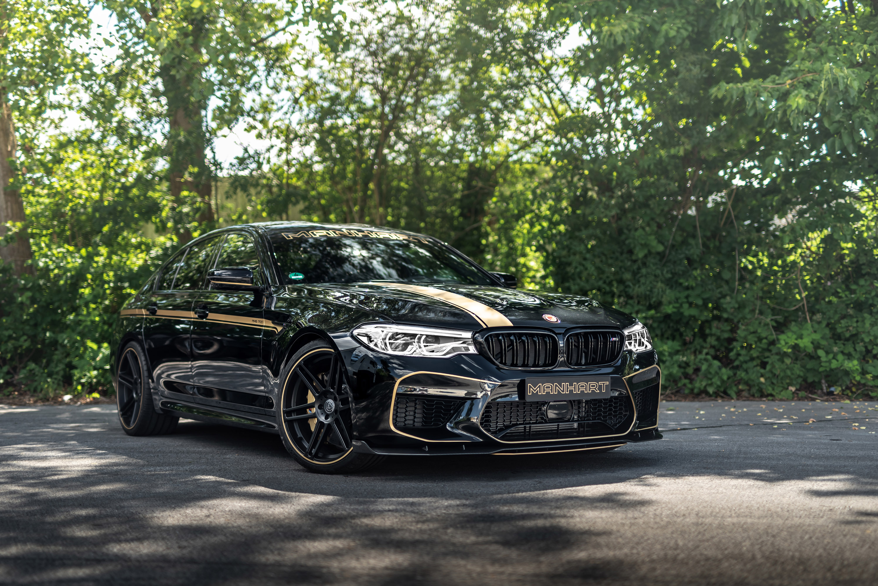 Manhart Racing MANHART Performance BMW MH5 700