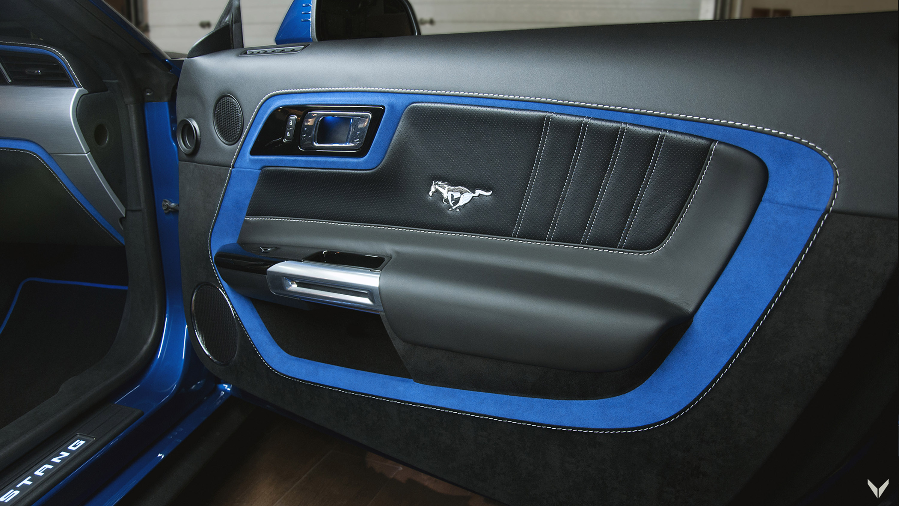 Vilner Ford Mustang GT Convertible Combo