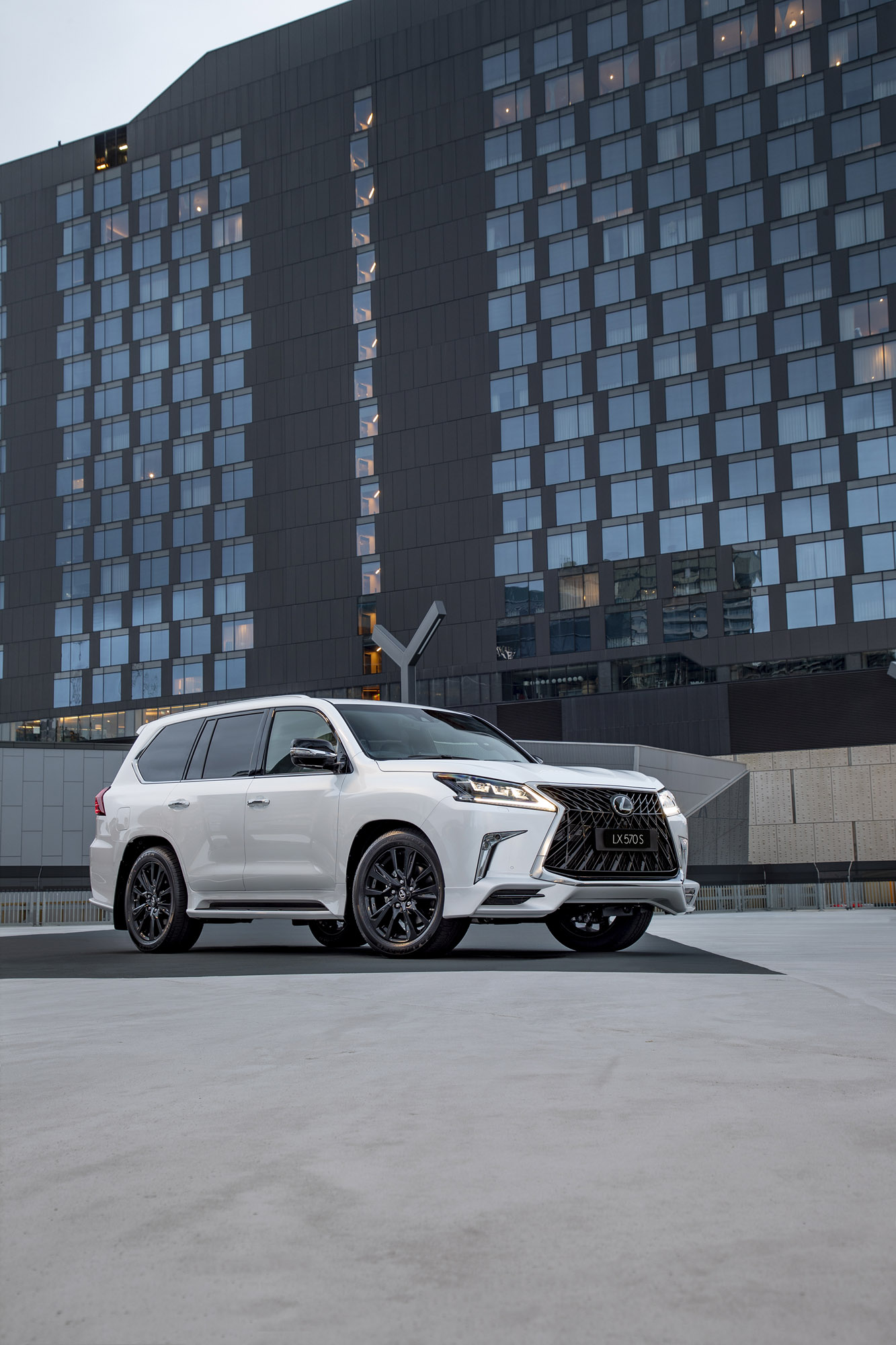 Lexus LX 270 S