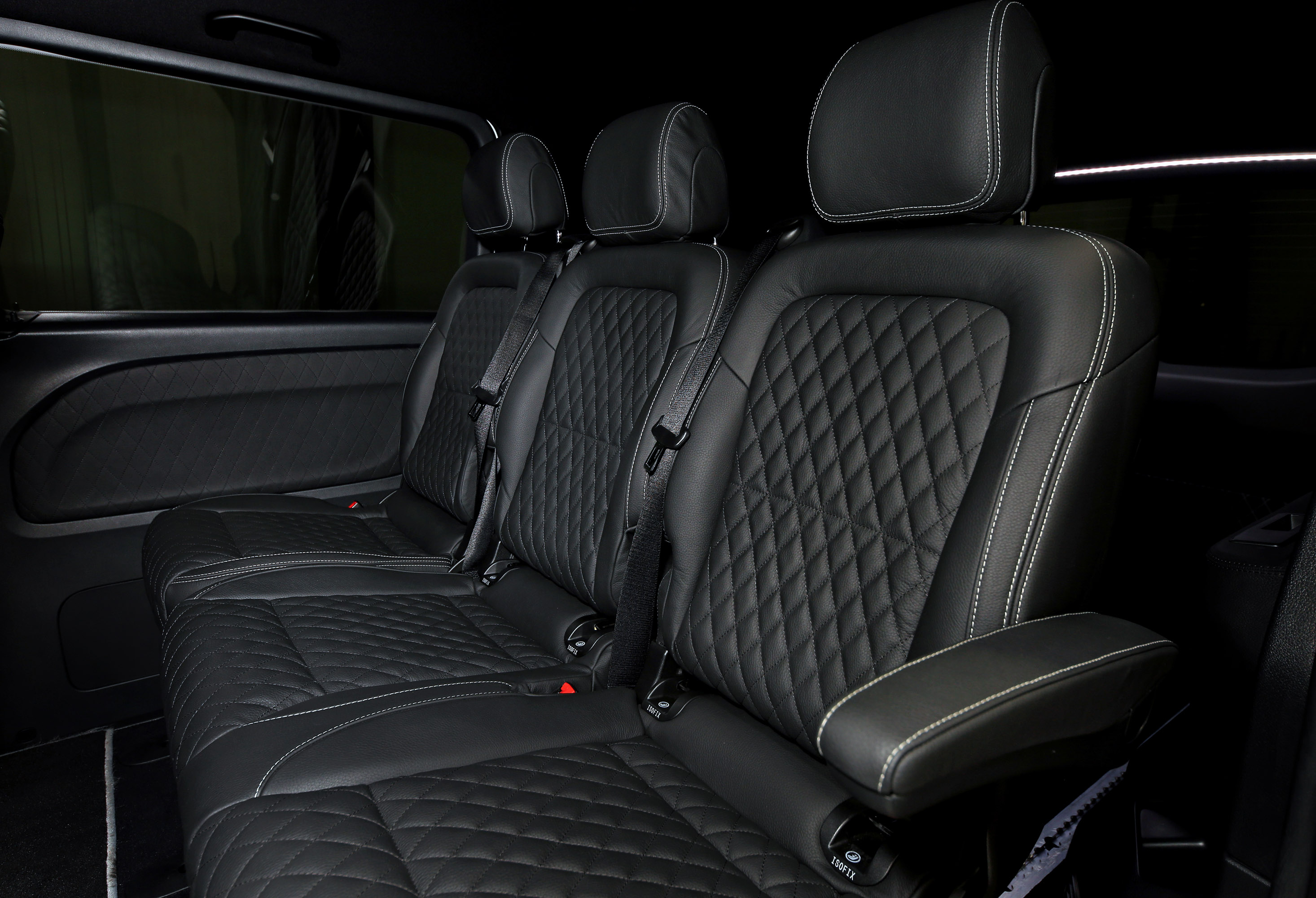 Mercedes-Benz VANSPORT.DE Mercedes-Benz White Sport Van