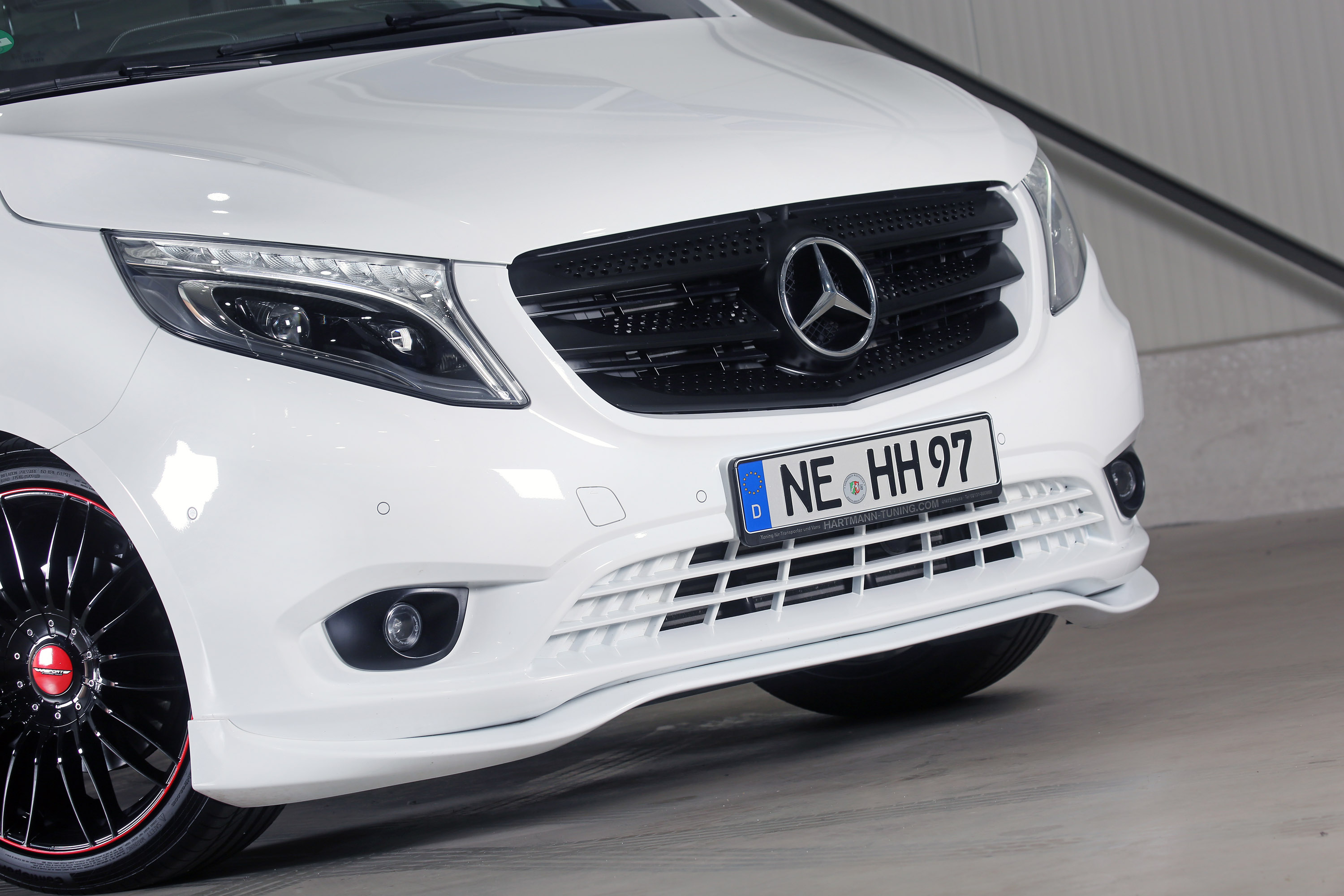 Mercedes-Benz VANSPORT.DE Mercedes-Benz White Sport Van