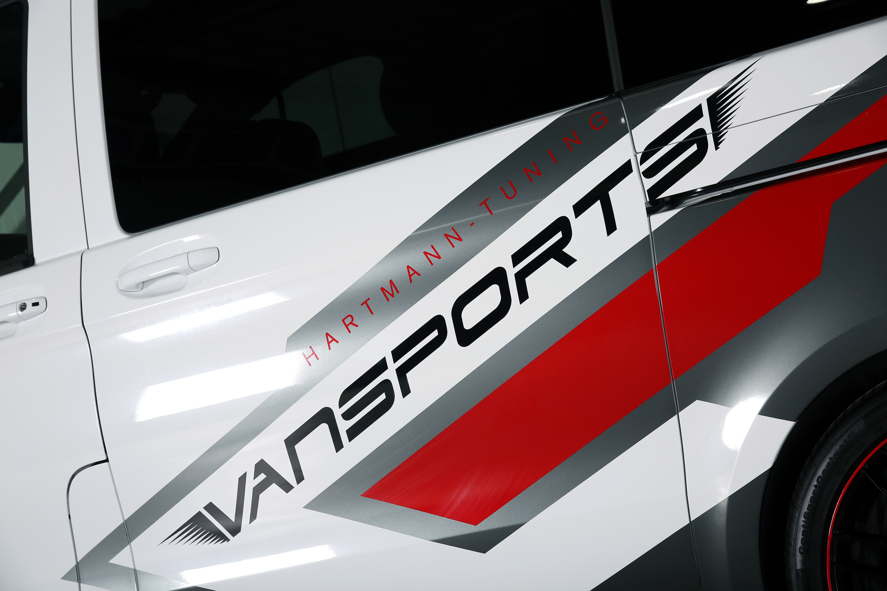 Mercedes-Benz VANSPORT.DE Mercedes-Benz White Sport Van
