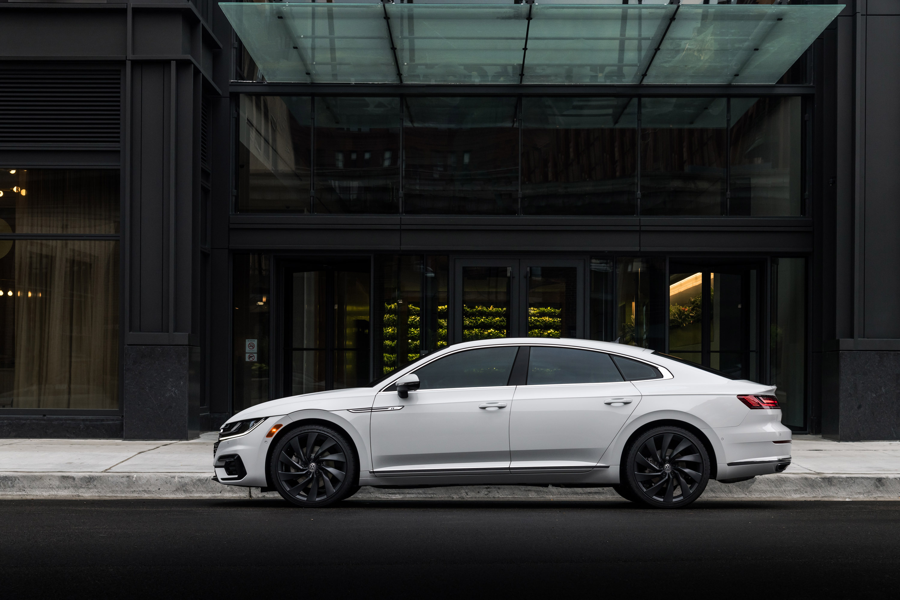 Volkswagen Arteon Vehicle Images