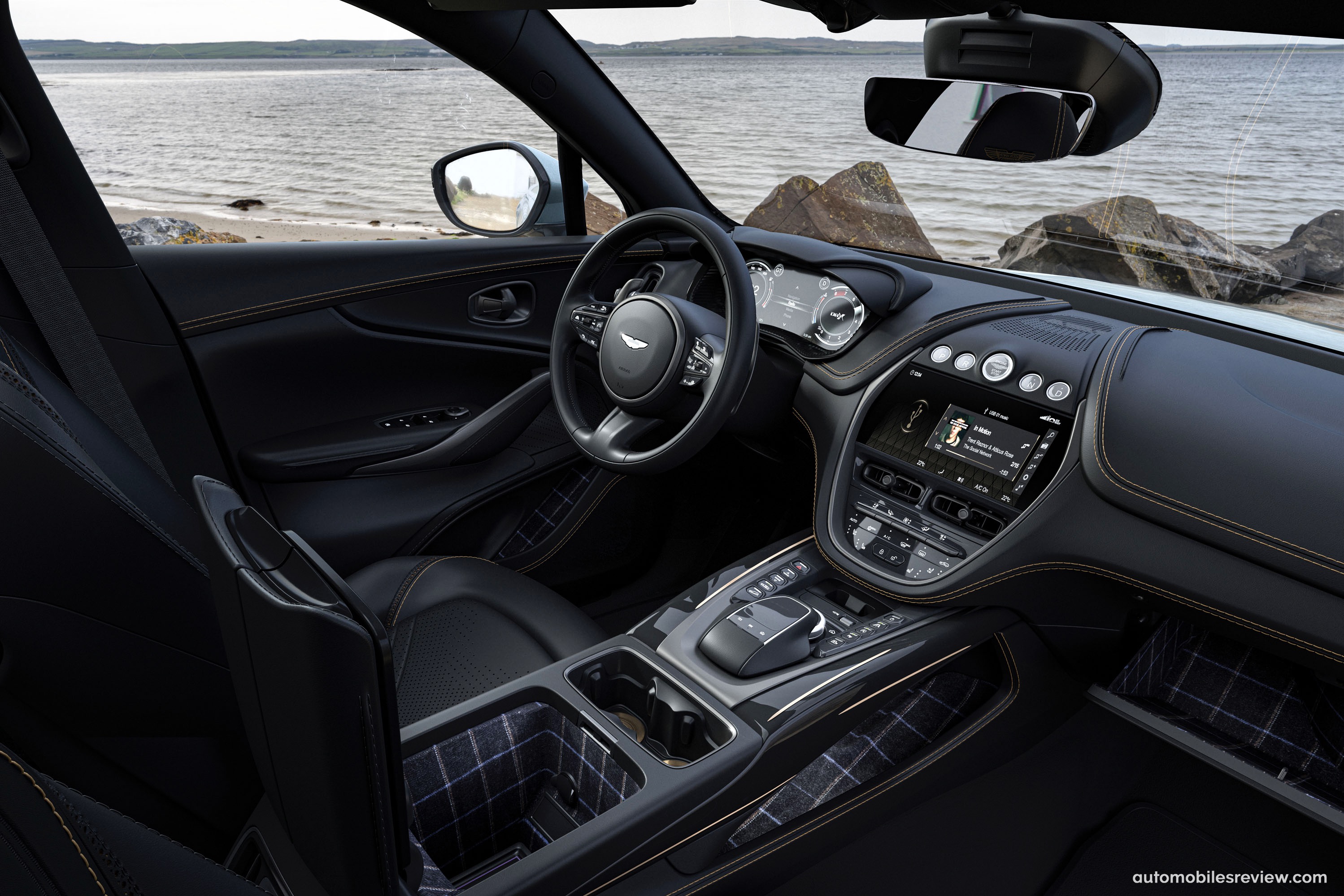 Aston Martin DBX