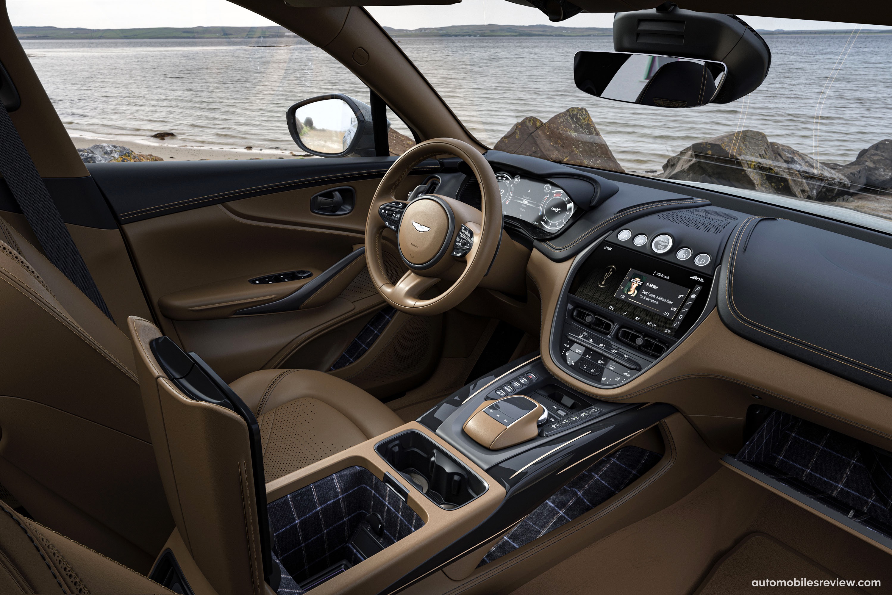Aston Martin DBX