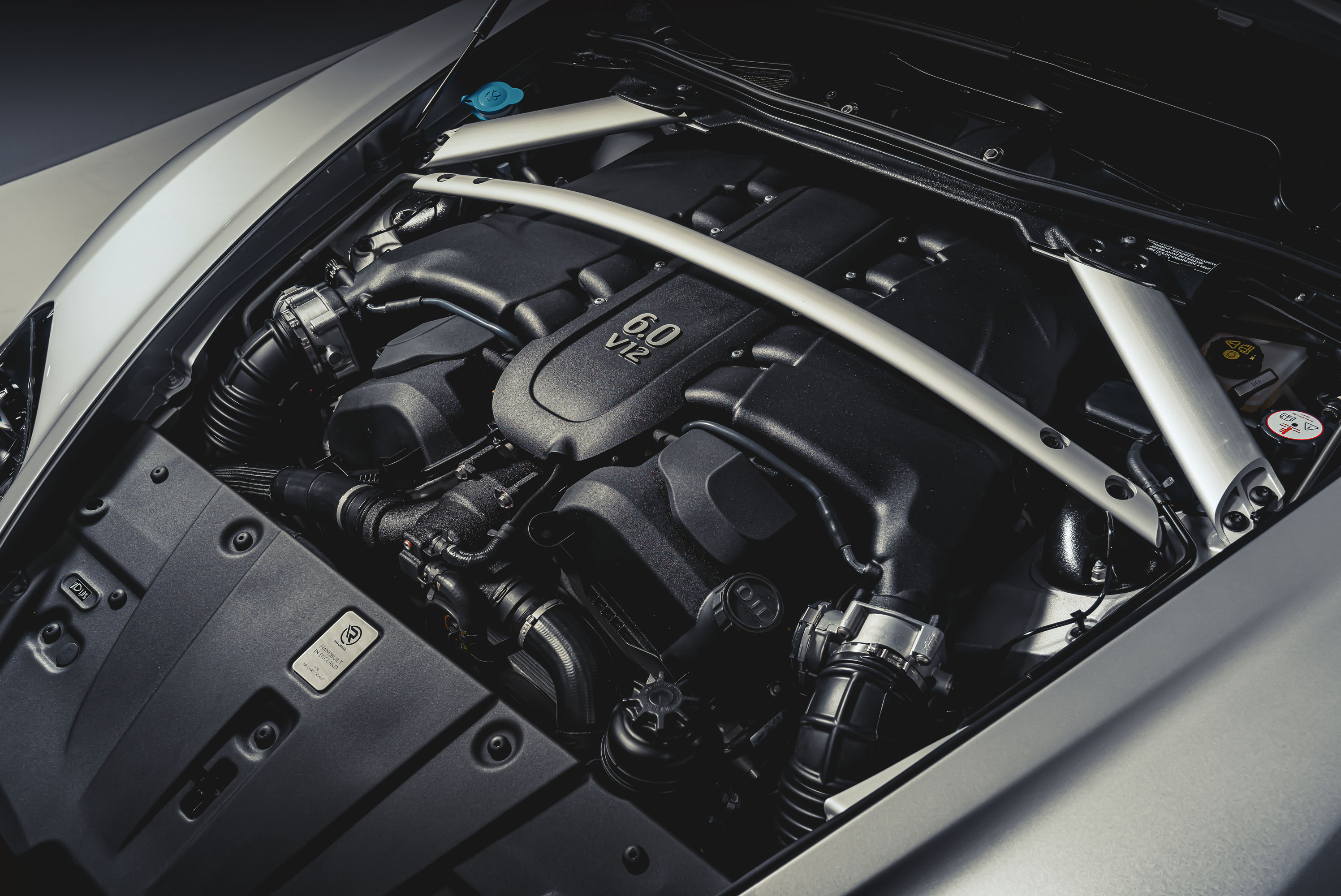 Aston Martin Vantage V12