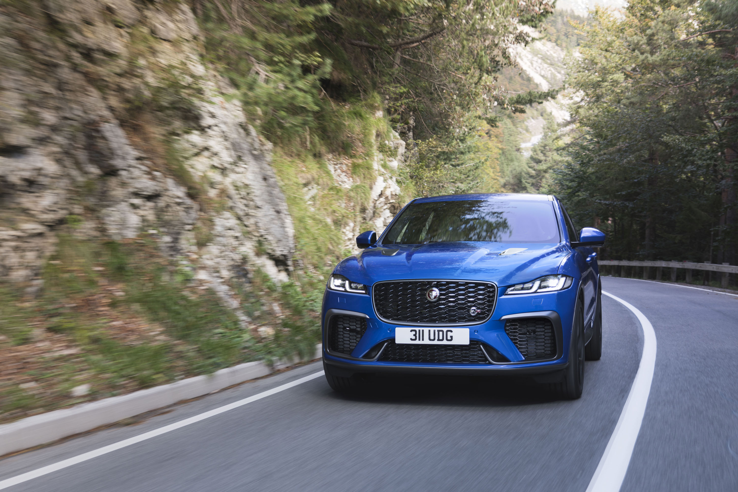 Jaguar F-PACE SVR SUV
