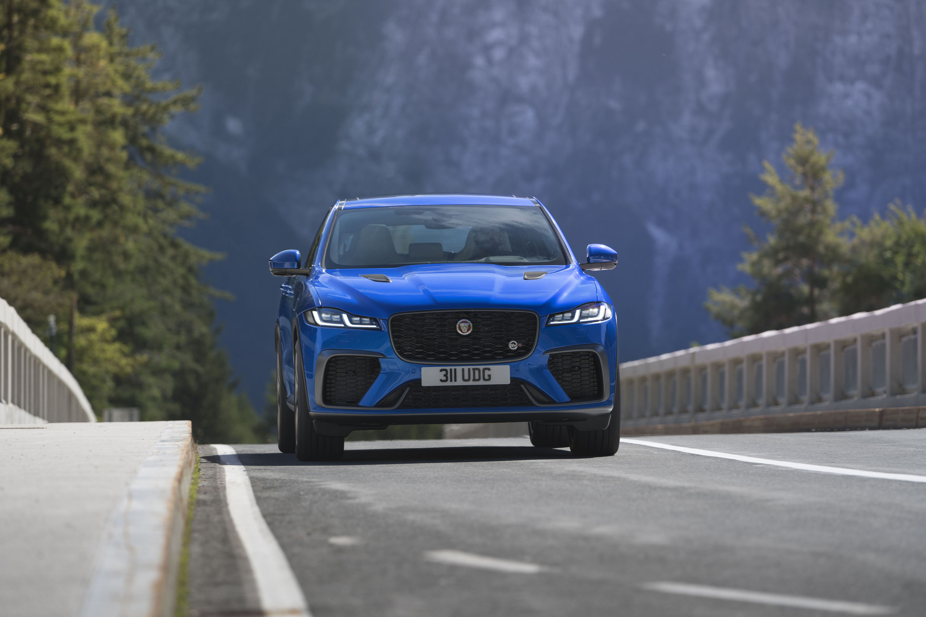 Jaguar F-PACE SVR SUV